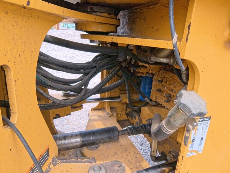 2006-deere-544j-image-31
