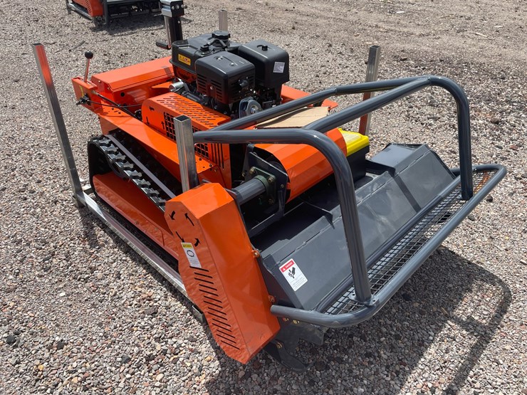 #1303-•-lawn-mower-image-4