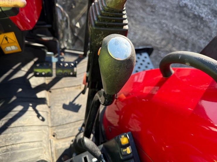 2019-massey-ferguson-4710-image-27