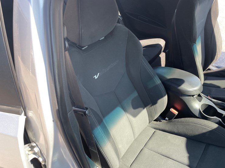 #154-•-2013-hyundai-veloster-(nm-title-in-delay)-image-68