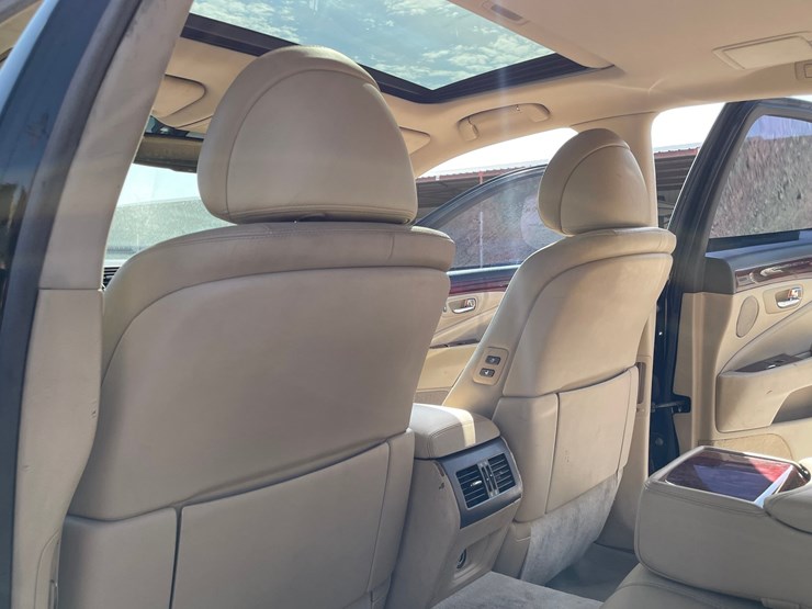 #163-•-2007-lexus-ls-460-(clean-nm-title)-image-33