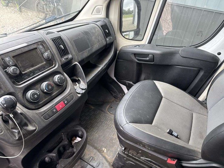 2019-dodge-1500-image-10