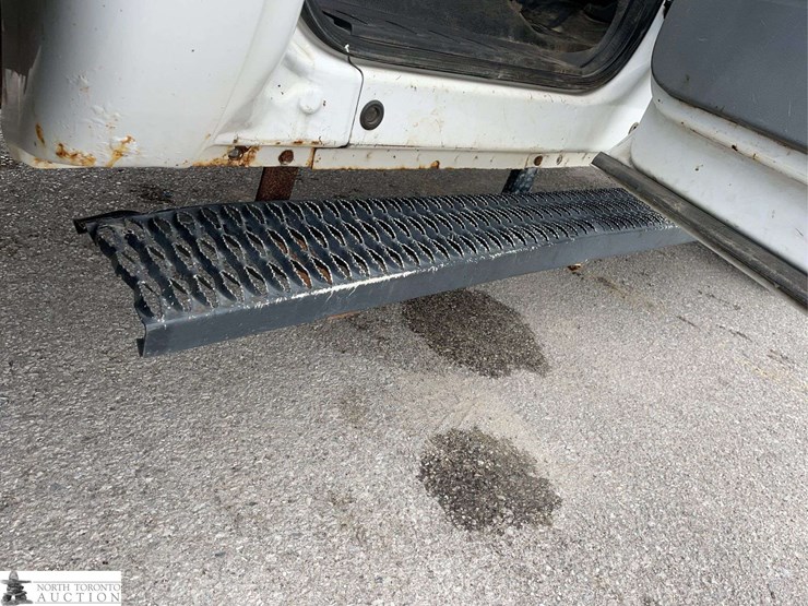 2015-ford-f550-image-29