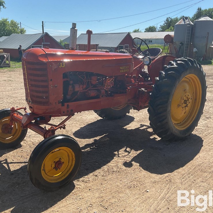 MASSEY-FERGUSON 33