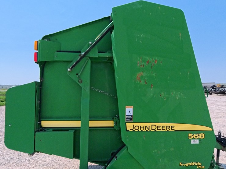 2009-john-deere-568-image-37