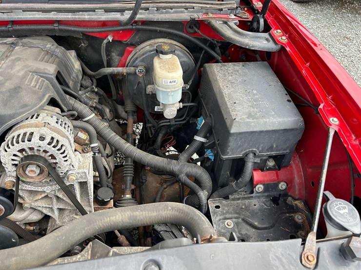 2011-chevrolet-1500-image-28