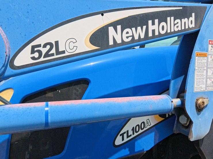 2004-new-holland-tl100a-image-15