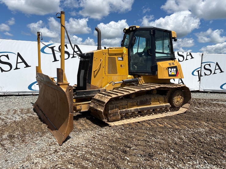 caterpillar-d6-image-1