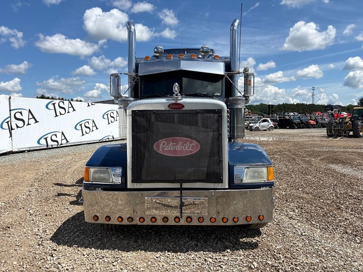 2000-peterbilt-377-image-8