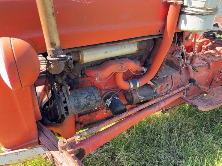 ford-820-image-16