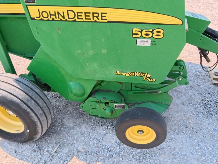 2009-john-deere-568-image-39