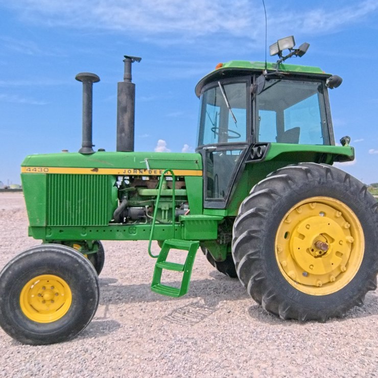 JOHN DEERE 4430