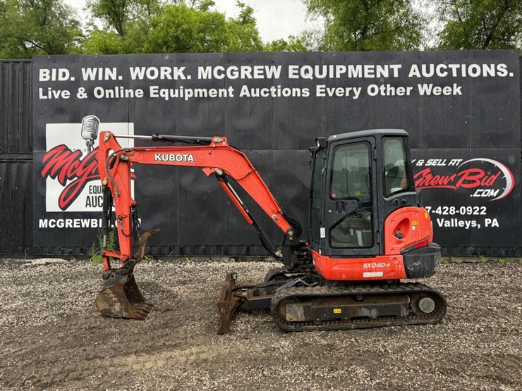 2019-kubota-kx040-image-1