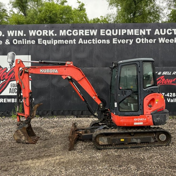 2019 KUBOTA KX040