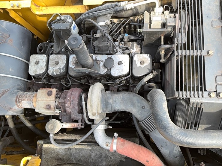 komatsu-pc270-lc-7-image-15