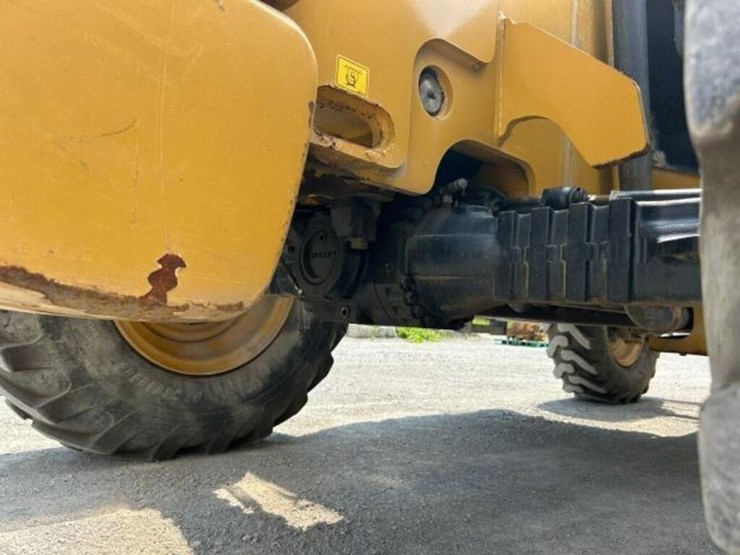 2015-caterpillar-th417c-gc-4wd-telehandler-yc5a125-image-42