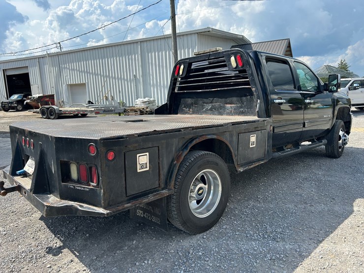 2014-chevrolet-3500hd-image-8