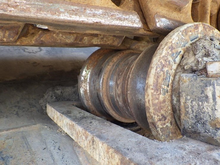 caterpillar-325l-image-10