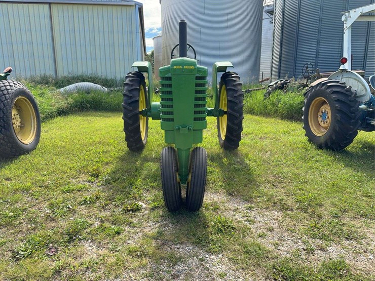 john-deere-model-b-image-2