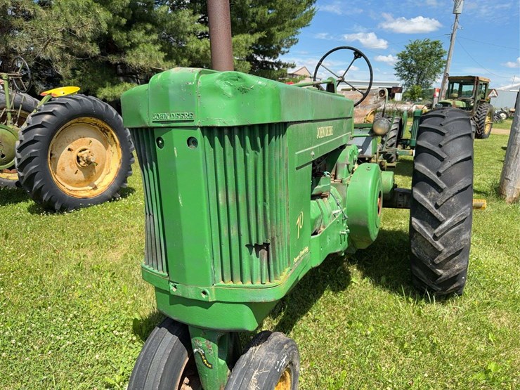 john-deere-70-image-13