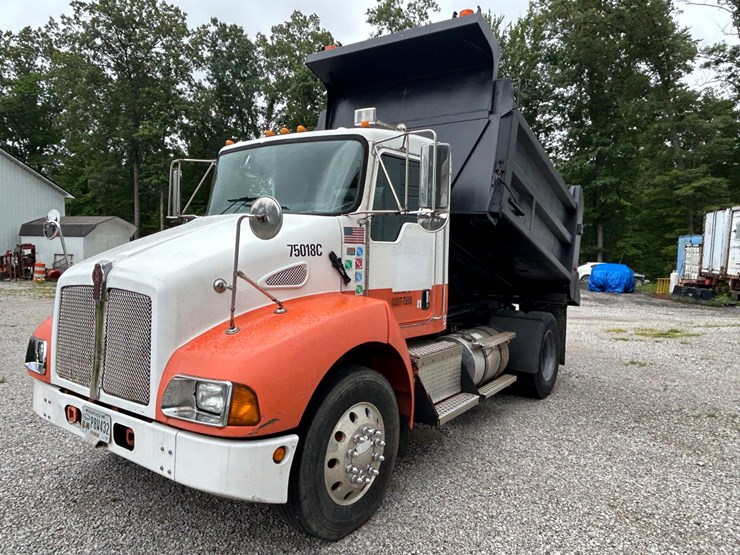 2005-kenworth-t300-image-1