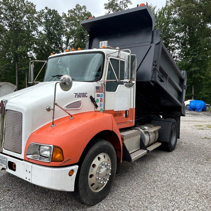 2005 KENWORTH T300