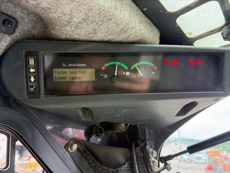 deere-333e-image-23