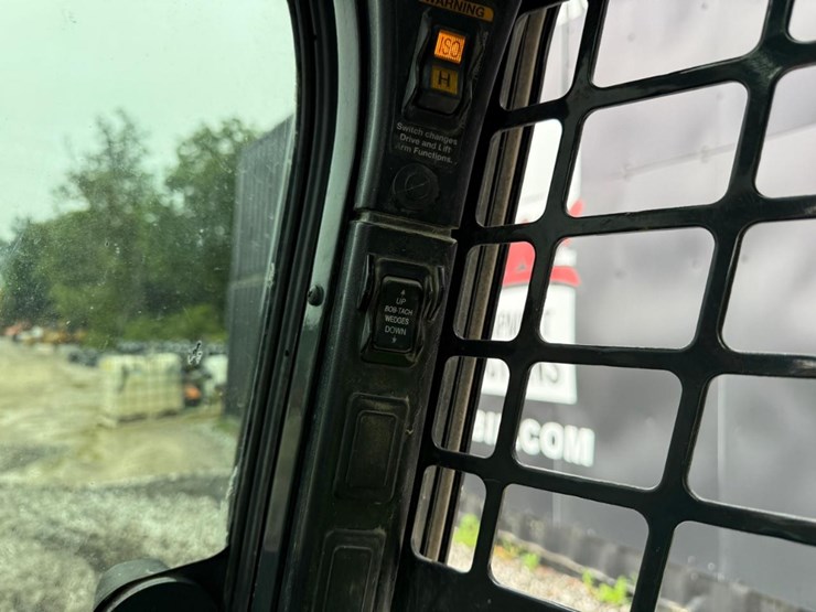 2018-bobcat-t650-image-23