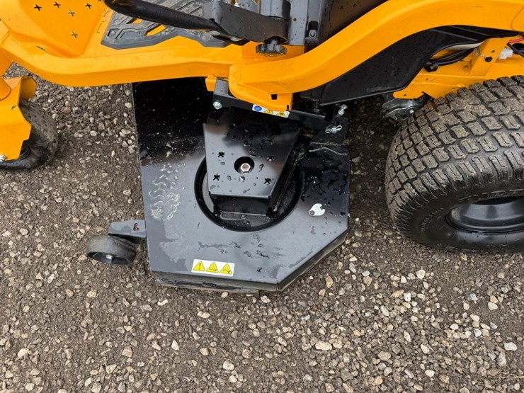 2025-cub-cadet-60-image-15