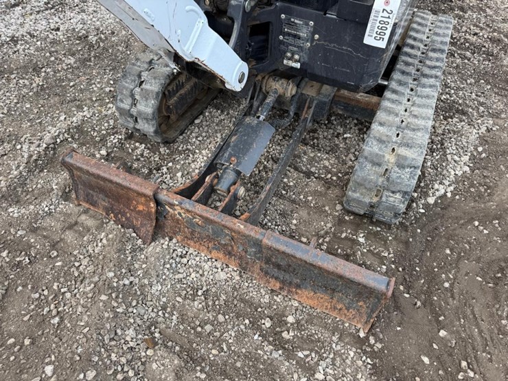 2022-bobcat-e10-image-12