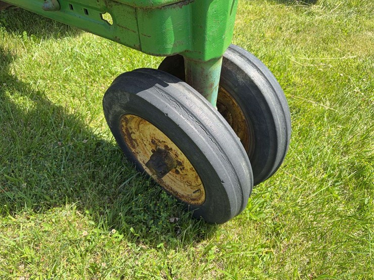 john-deere-model-b-image-13