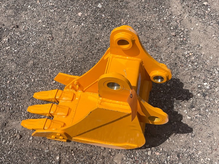 2026-caterpillar-305-image-1
