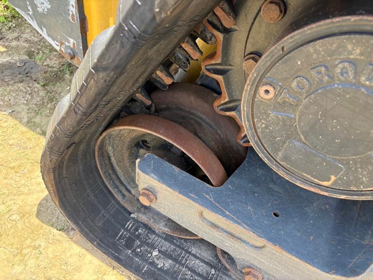 deere-333g-image-10