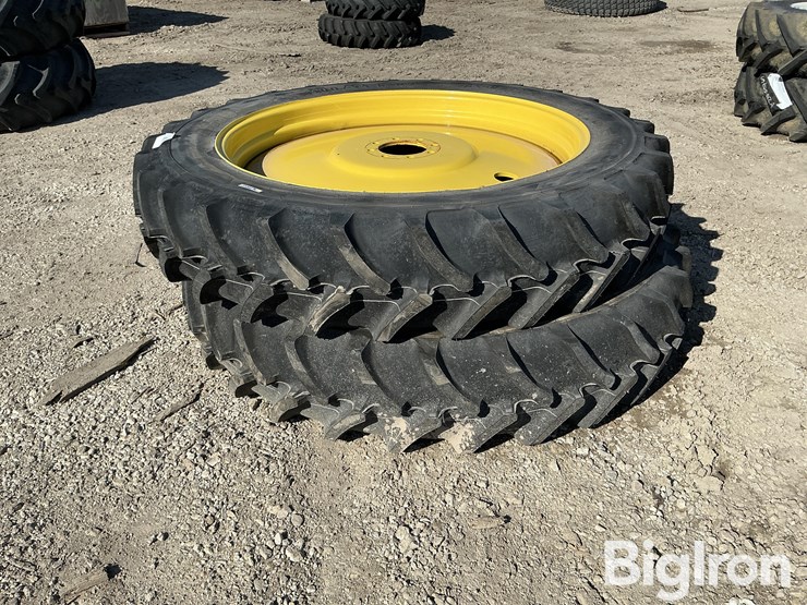deere-tires-image-1