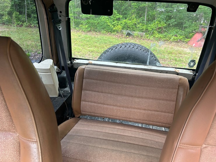 1994-jeep-wrangler-image-15