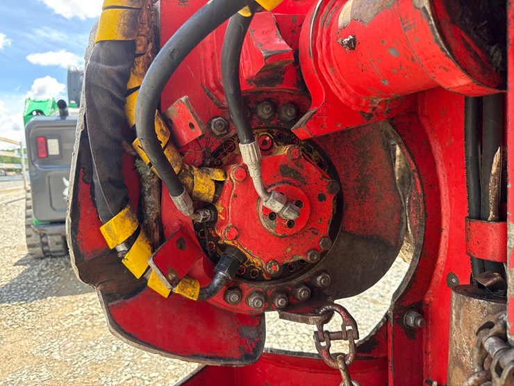 2014-caterpillar-501-image-23