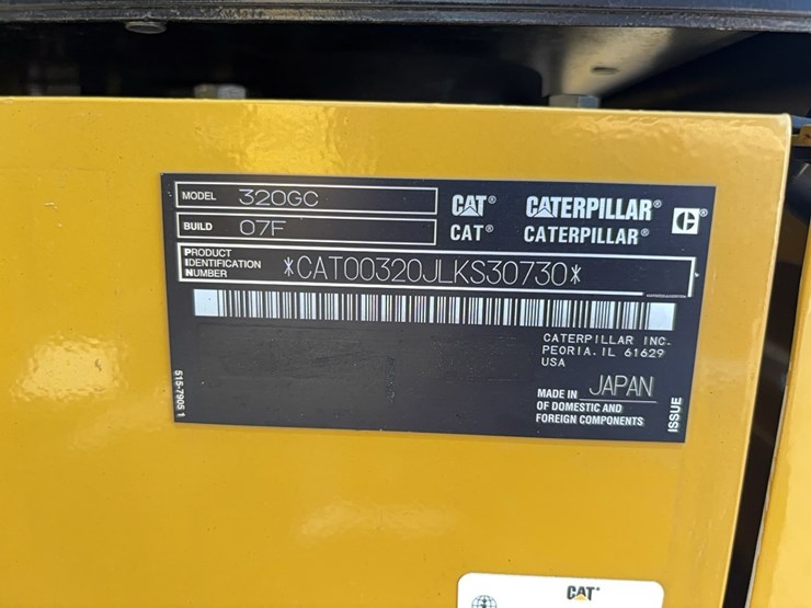 caterpillar-320gc-image-12