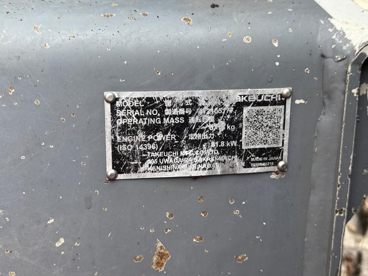 2022-takeuchi-tl12r2-image-30