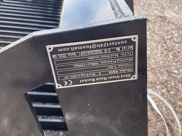 #1308-•-skid-steer-bucket-image-6