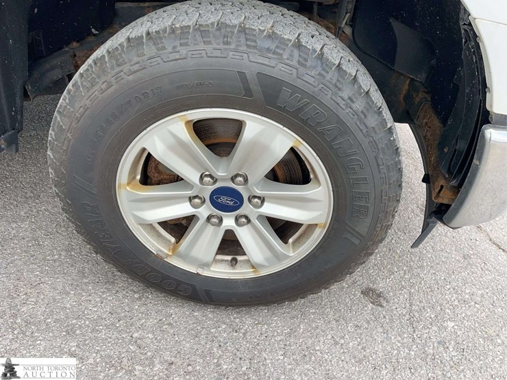 2017-ford-f150-image-21