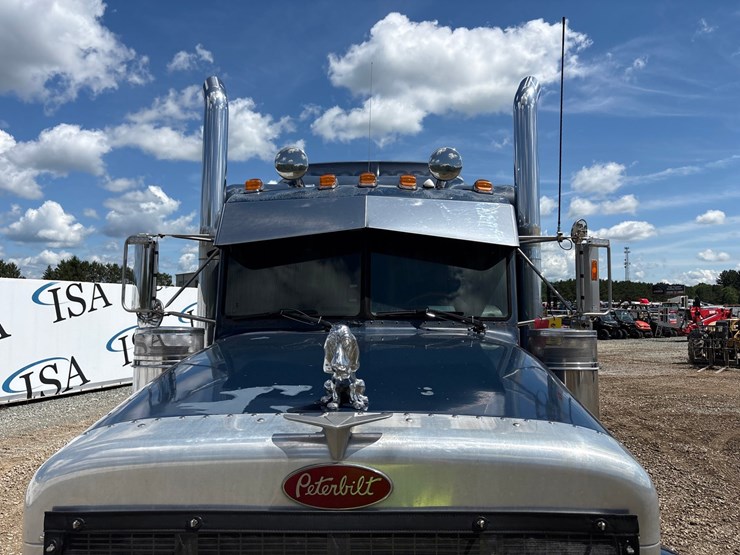 2000-peterbilt-377-image-19