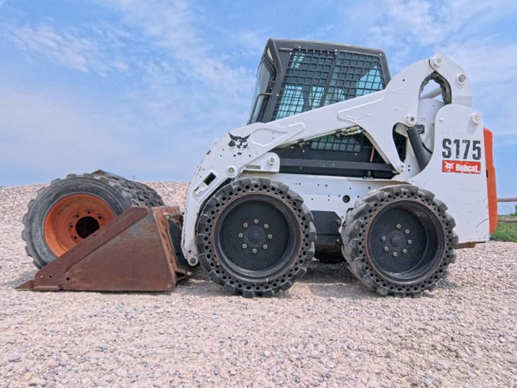 2008-bobcat-s175-image-1