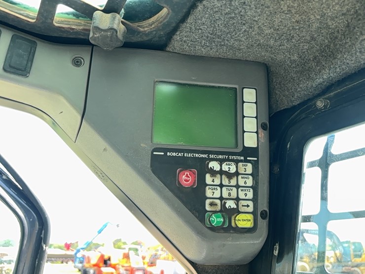 bobcat-t300-image-18