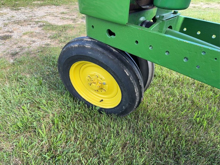 john-deere-model-b-image-13