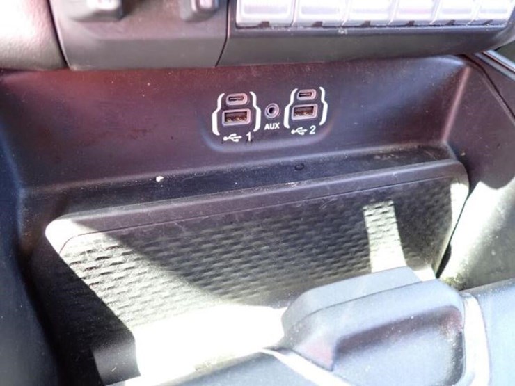 2022-dodge-ram-5500-image-23