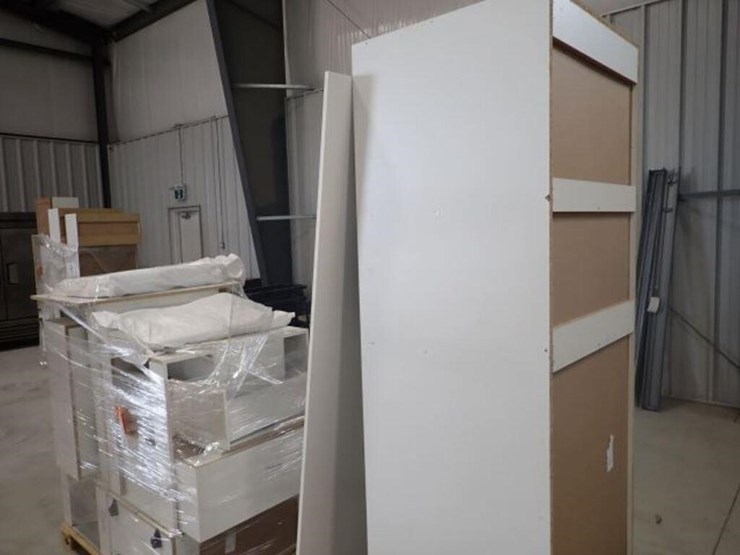 unused-qty-of-9-pc-mixed-white-shaker-kitchen-image-4