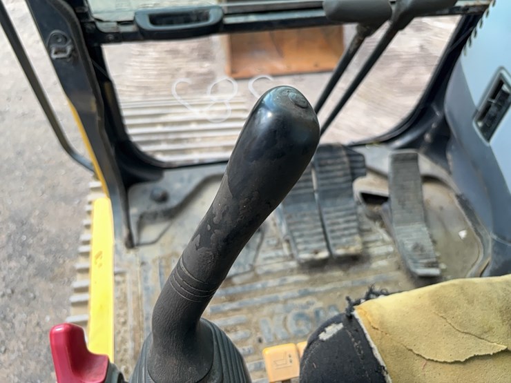 komatsu-pc270-lc-7-image-26