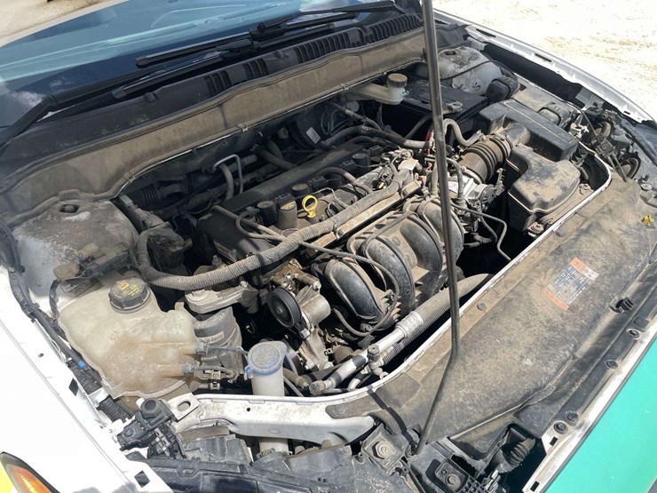 2020-ford-fusion-4-door-sedan-(151,145-miles)-image-8