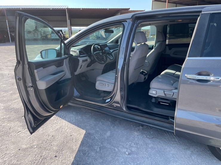 2018-honda-odyssey-image-30