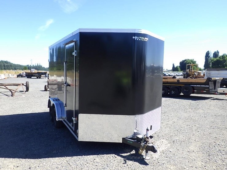 2026-royal-lcht35-7.516v-86-t/a-enclosed-trailer-image-3